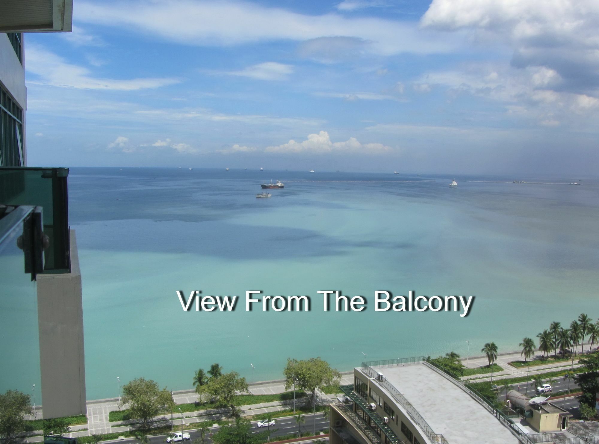 Baywatch Tower Manila Hotel Exterior photo